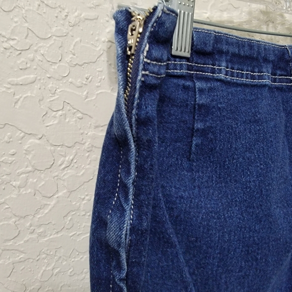 Tommy Hilfiger capris - Picture 2 of 6